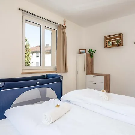 Moderne Mit Parkplatz Apartament *