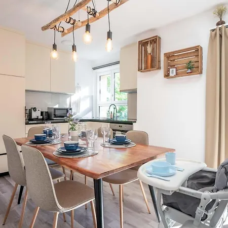 Moderne Mit Parkplatz شقة اوسترننديغن