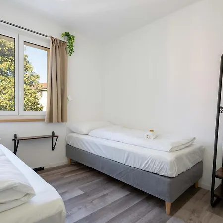 Moderne Mit Parkplatz شقة اوسترننديغن