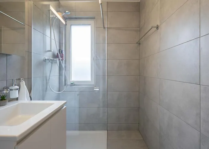 Moderne Mit Parkplatz Ostermundigen